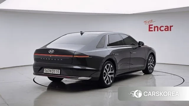 Hyundai Grandeur (GN7) id 3679903 из Кореи 12