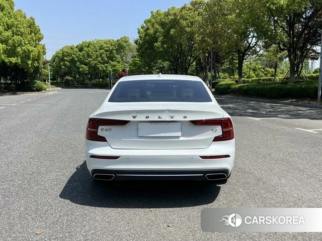 Volvo S60 2021 Белый из Китая, фото 5