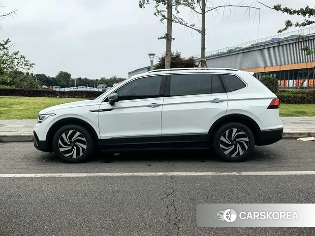 Volkswagen Tiguan L 2024 Белый из Китая, фото 5