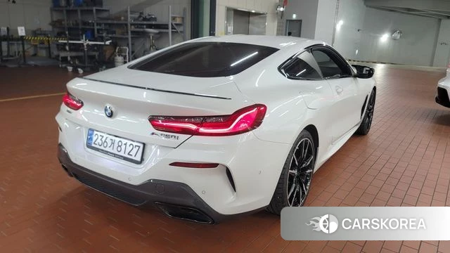 BMW 8 Series (G15) 2025 Белый из Кореи, фото 2