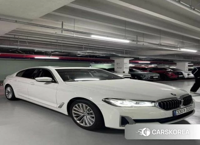 BMW 5 Series (G30) 2021 Белый из Кореи, фото 2