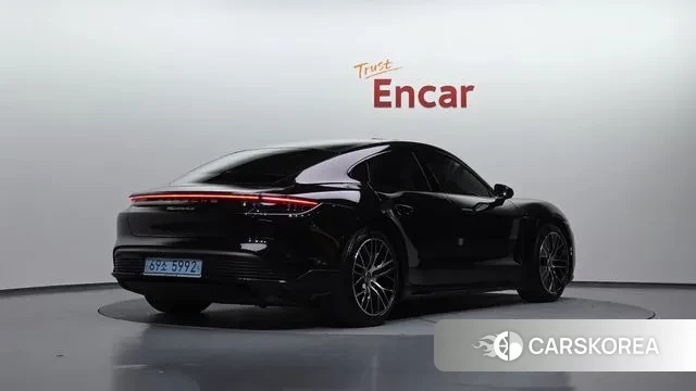 Porsche Taycan id 3373905 из Кореи 12