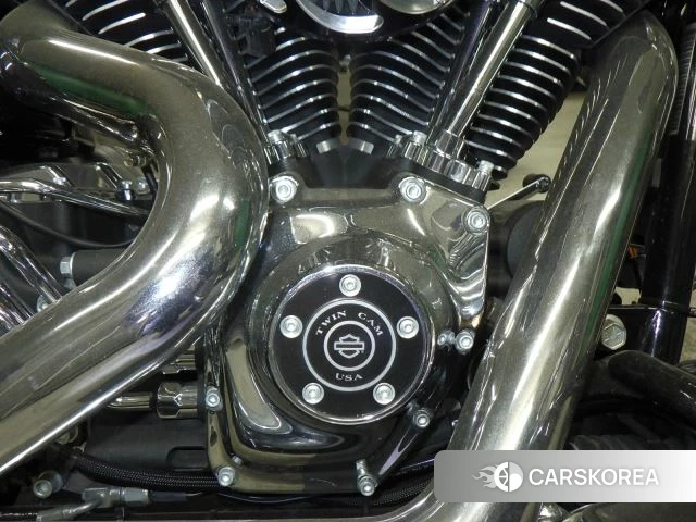 Engine photo