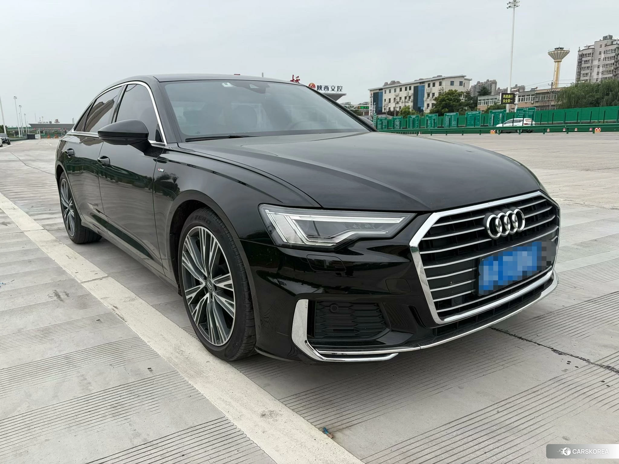 Audi A6L 2020 Черный из Китая, фото 2