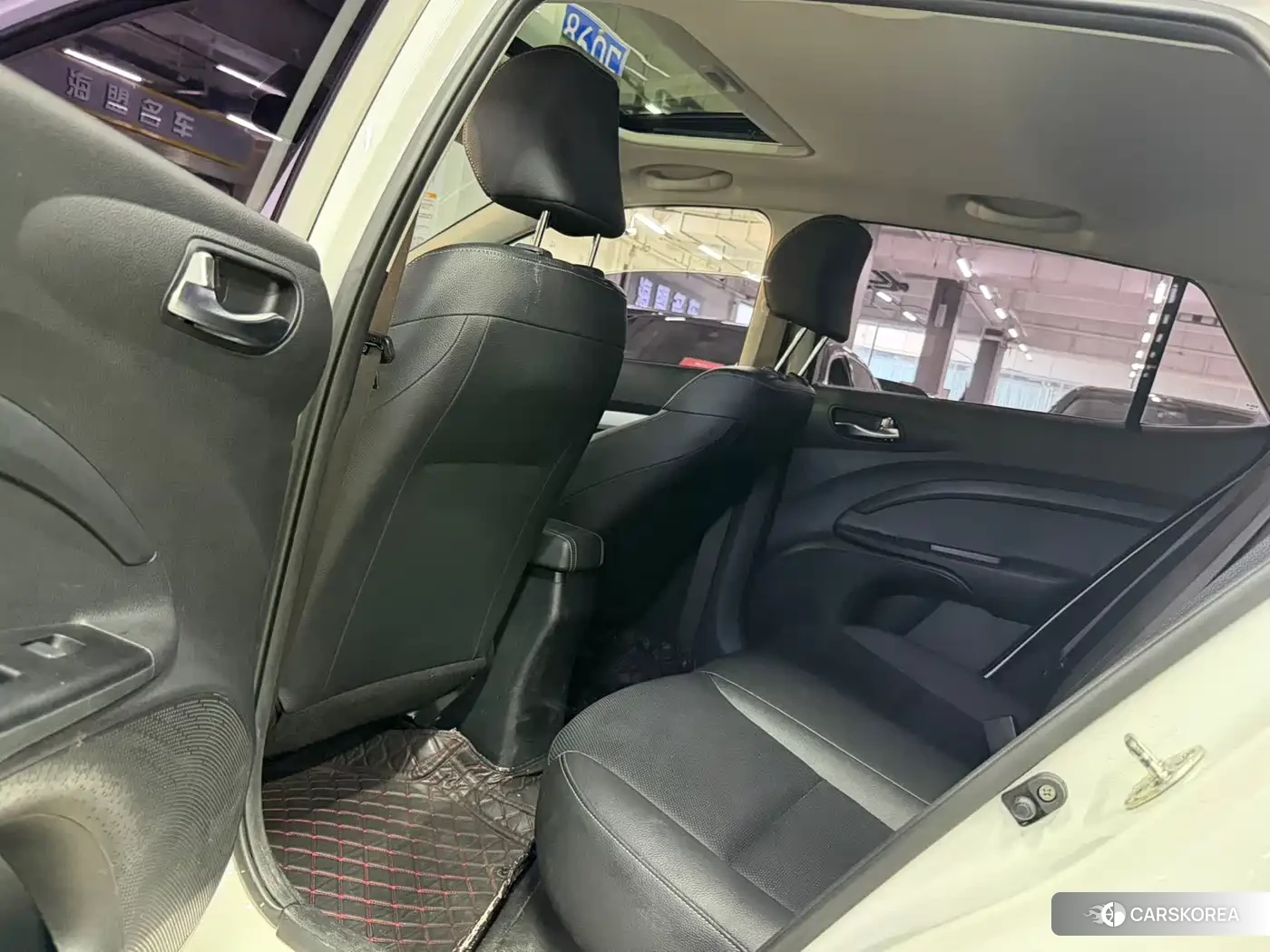 Kia KX1 2023 Белый из Китая, фото 3
