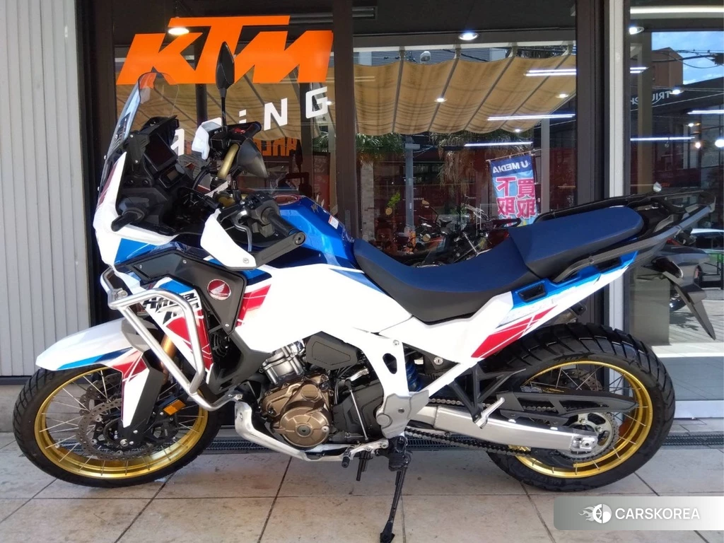 Проданный Honda CRF1100L AFRICA TWIN ADV ES 2023 из Японии, фото 2