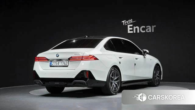 BMW 5 Series (G60) id 4578495 из Кореи 12