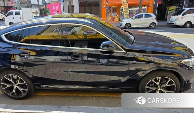 BMW X6 (G06) 2022 Черный из Кореи, фото 2