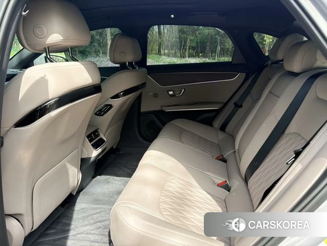 BYD Han DM 2025 Серебристо-серый из Китая, фото 3