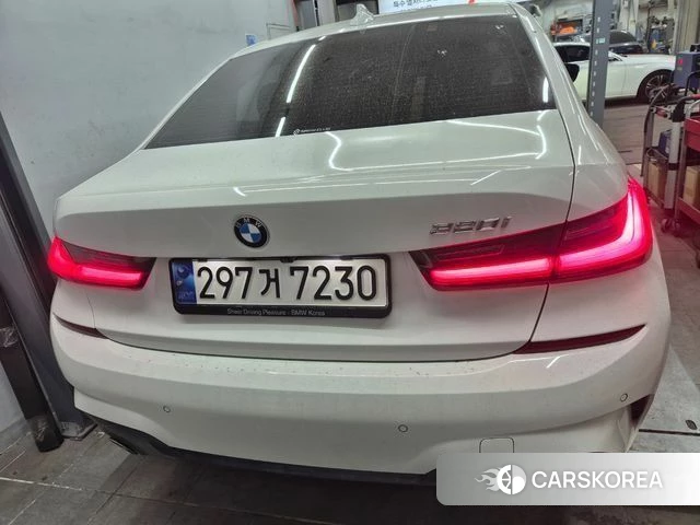 BMW 3 Series (G20) 2021 Белый из Кореи, фото 2