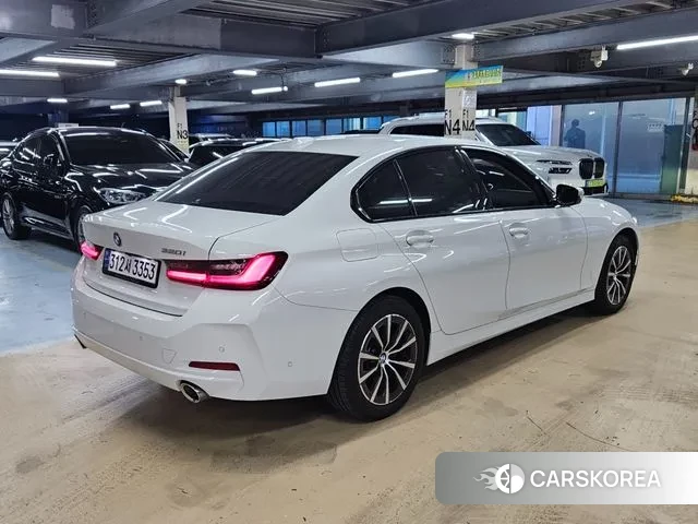 BMW 3 Series (G20) 2022 Белый из Кореи, фото 2