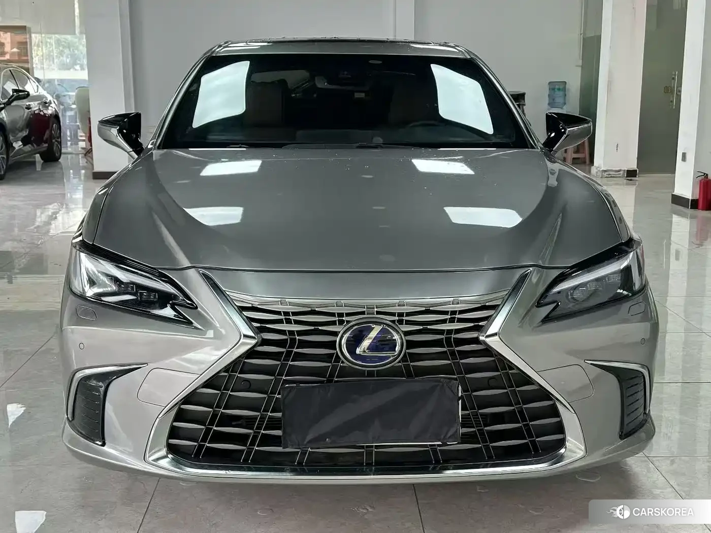 Lexus ES 2025 Silver/gray из Китая, фото 2