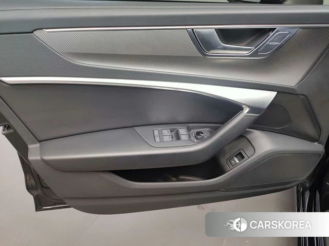 Audi A6L id 4290442 из Китая 12