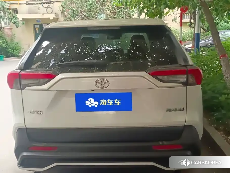 Toyota RAV4 id 4622515 из Китая 8