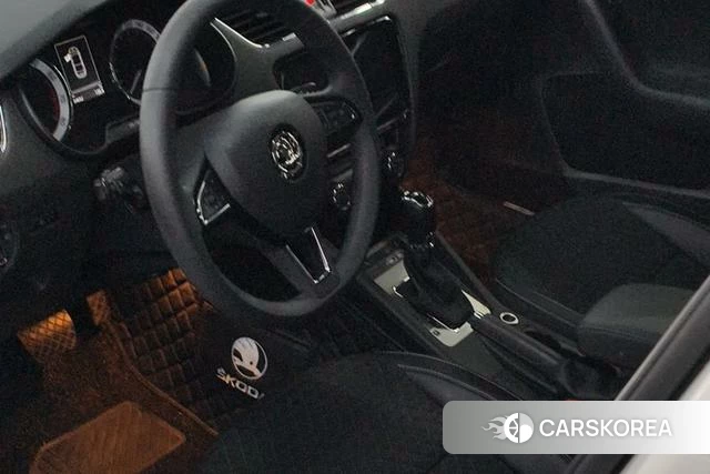 Skoda Octavia 2020 Белый из Китая, фото 2