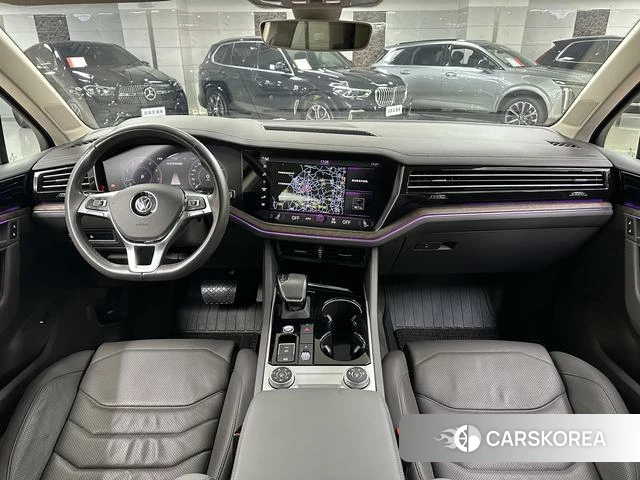 Volkswagen Touareg id 4213387 из Китая 12