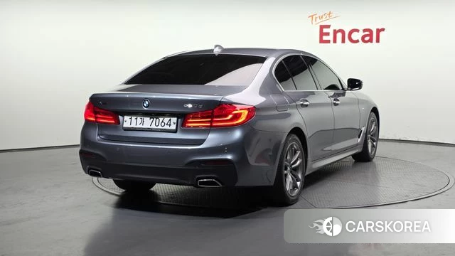 BMW 5 Series (G30) id 4020545 из Кореи 12