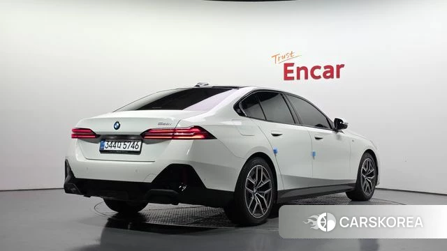 BMW 5 Series (G60) id 4706051 из Кореи 12