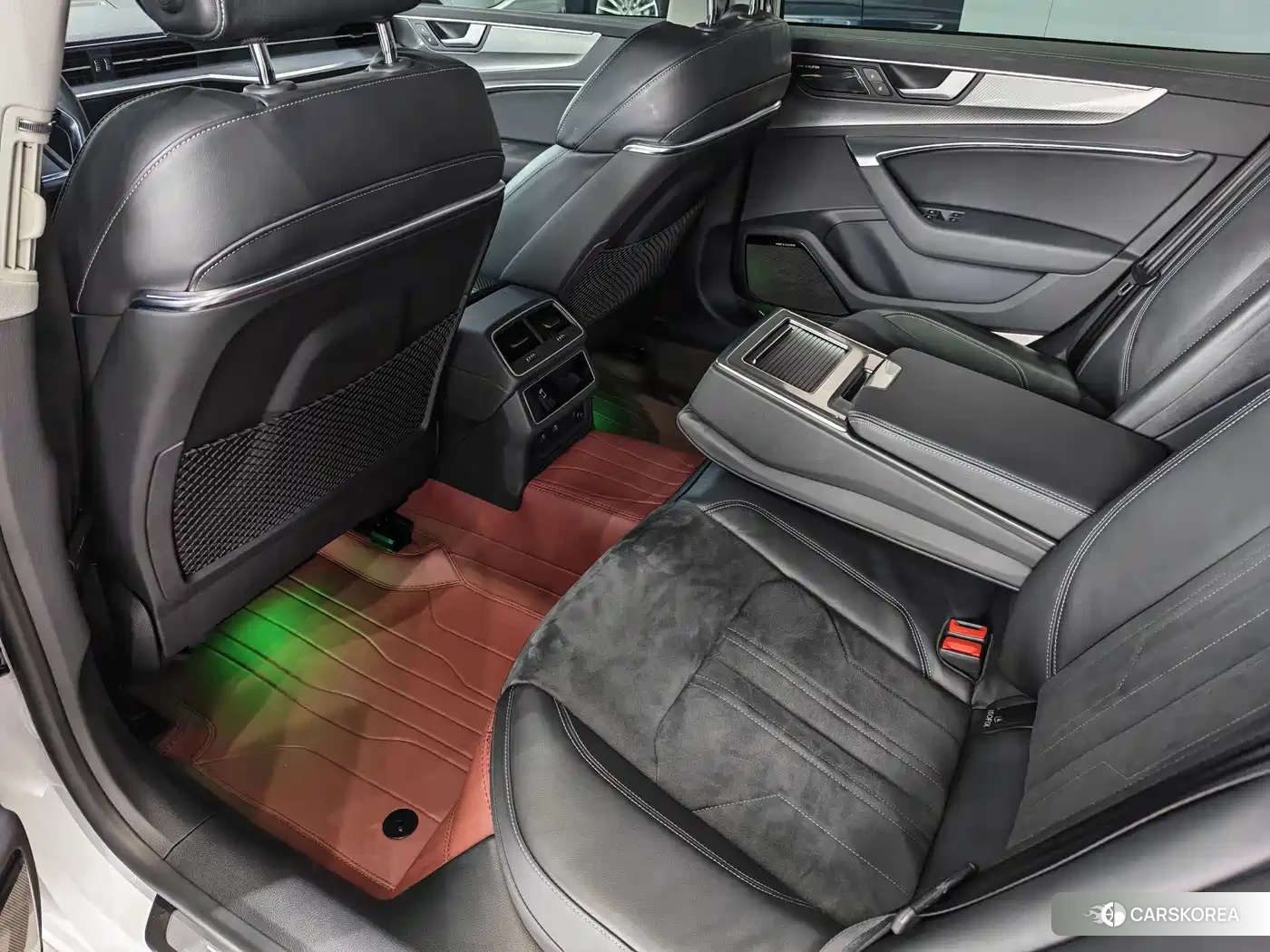 Audi A7L id 4628480 из Китая 12