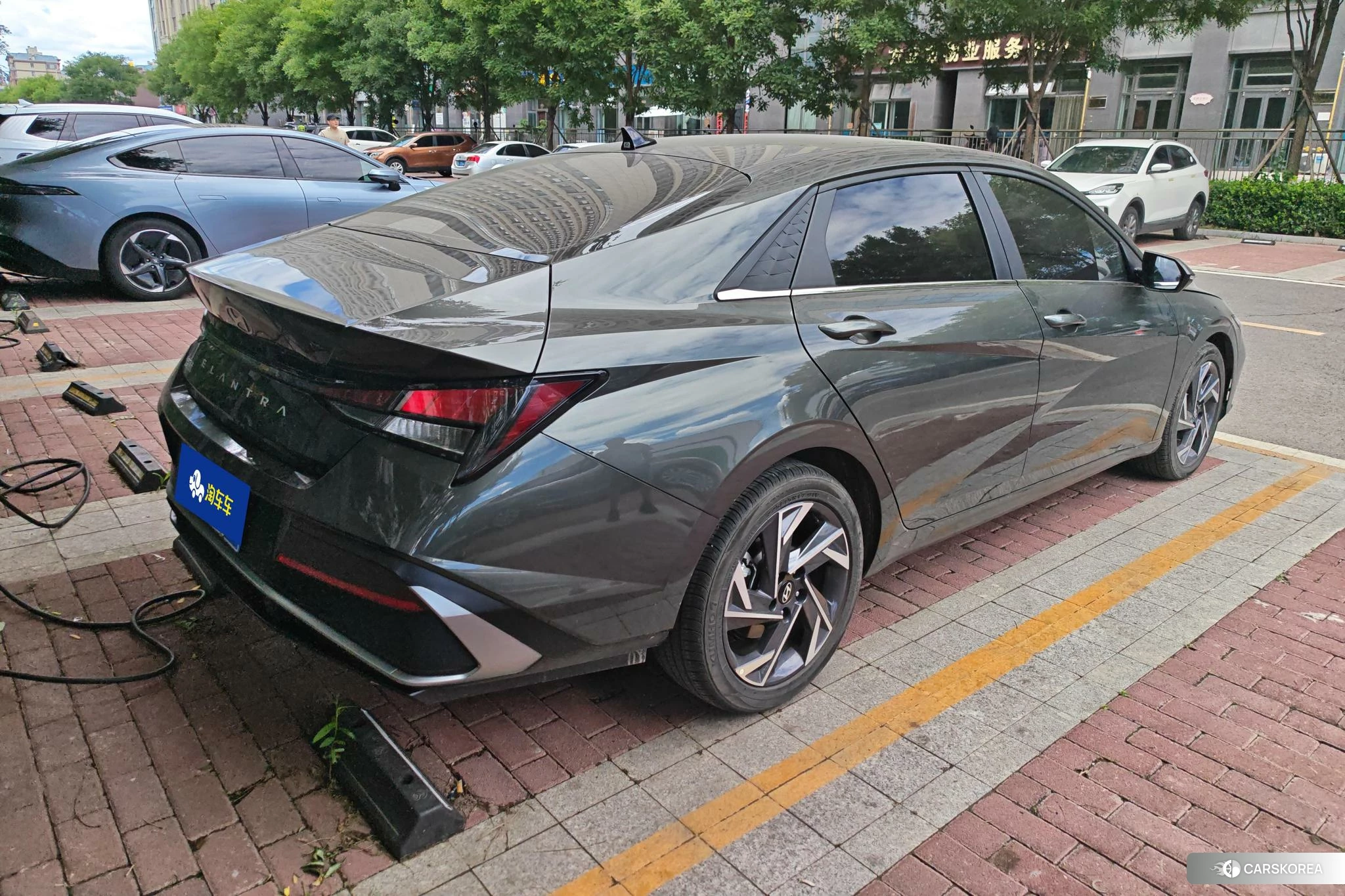 Hyundai Elantra id 4452470 из Китая 9