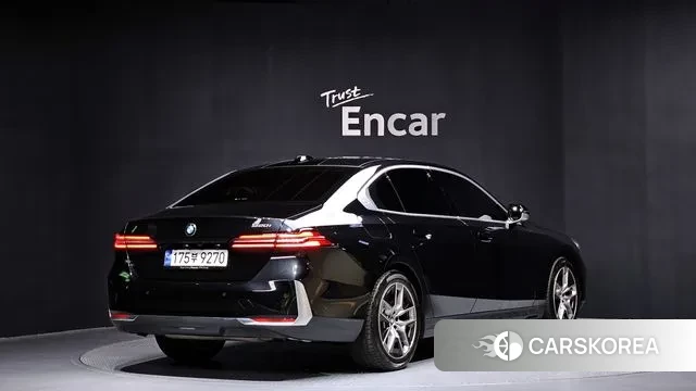 BMW 5 Series (G60) id 3457418 из Кореи 12