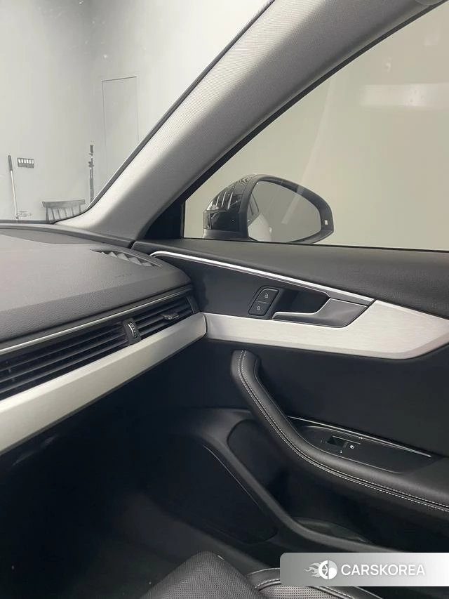Audi A4L id 4265053 из Китая 10