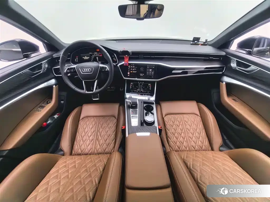 Audi A6L id 4570298 из Китая 12