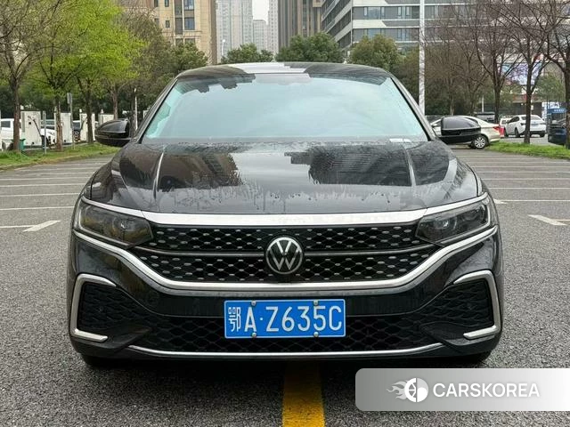 Volkswagen Passat 2024 Черный из Китая, фото 2