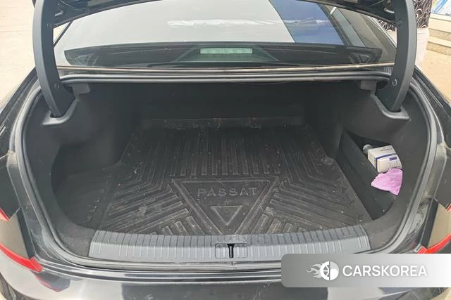 Volkswagen Passat id 4299984 из Китая 9