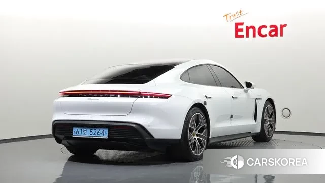 Porsche Taycan id 3279554 из Кореи 12