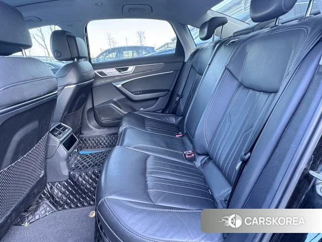 Audi A6L 2023 Черный из Китая, фото 2