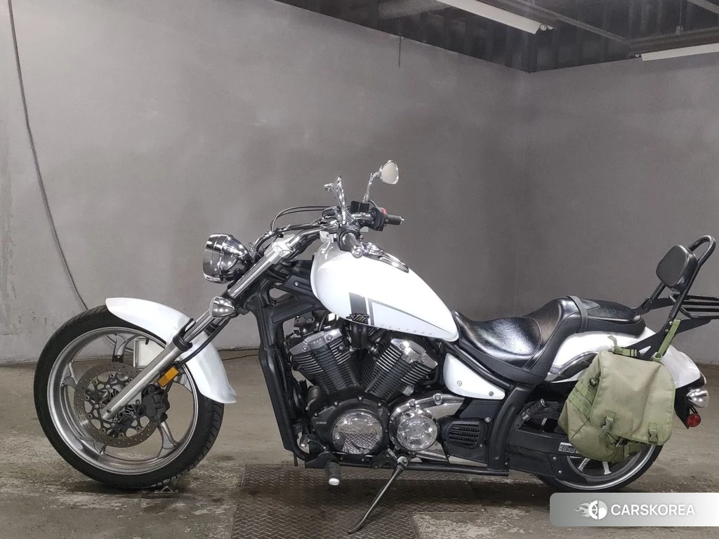 Проданный Yamaha XVS 1300 CA STRYKER 2013 из Японии, фото 2