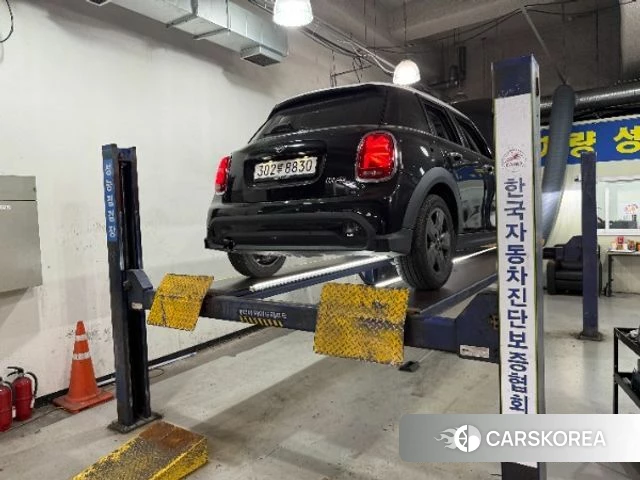 Mini Cooper 2022 Черный из Кореи, фото 2
