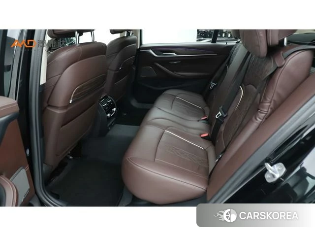 BMW 5 series 2020 Черный из Китая, фото 2