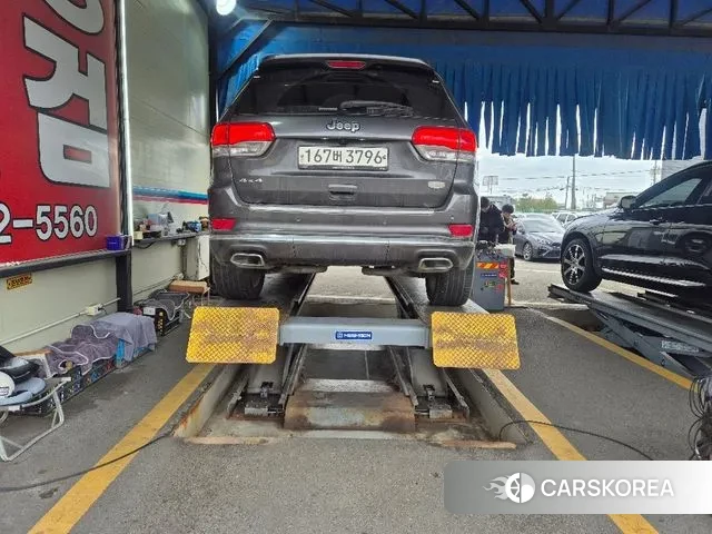 Jeep Grand Cherokee 2021 Серый из Кореи, фото 2