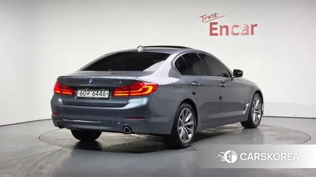 BMW 5 Series (G30) id 3578486 из Кореи 12