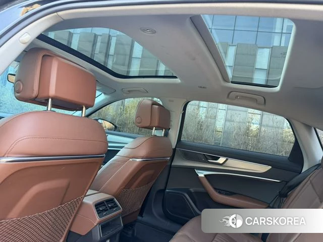 Audi A6L 2021 Черный из Китая, фото 2
