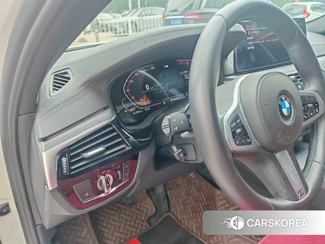BMW 5 series 2021 Белый из Китая, фото 2