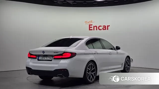 BMW 5 Series (G30) id 3561963 из Кореи 12