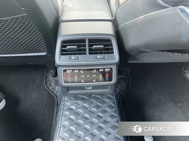 Audi A6L id 4240930 из Китая 7