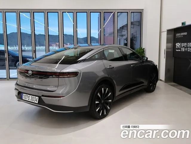 Toyota Crown Crossover id 2874004 из Кореи 12