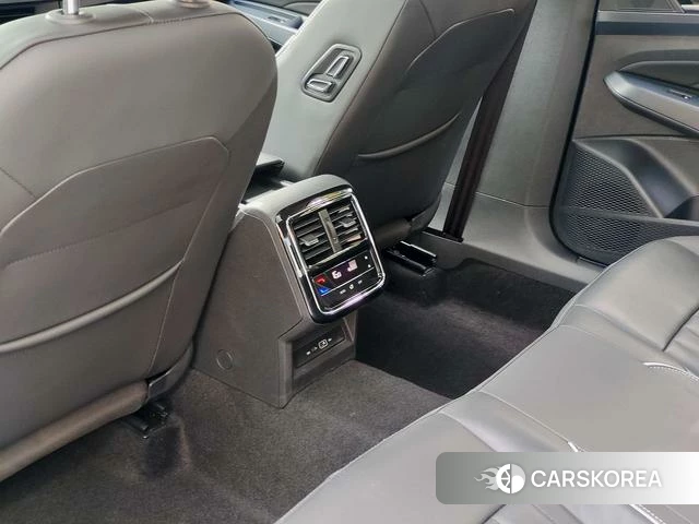 Volkswagen Passat 2022 Черный из Китая, фото 2