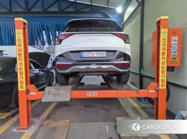 Kia Sportage 5th Generation 2022 Белый из Кореи, фото 2