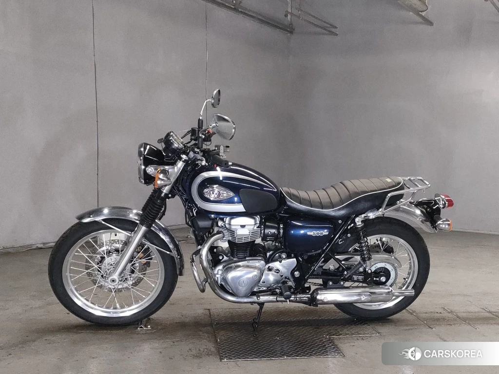 Проданный Kawasaki W800 2021 из Японии, фото 2