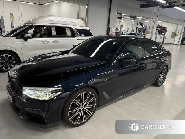 BMW 5 Series (G30) 2019 Черный из Кореи, фото 2