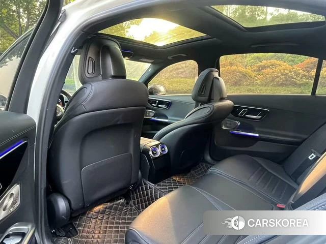 Mercedes-Benz Class C 2023 Белый из Китая, фото 2