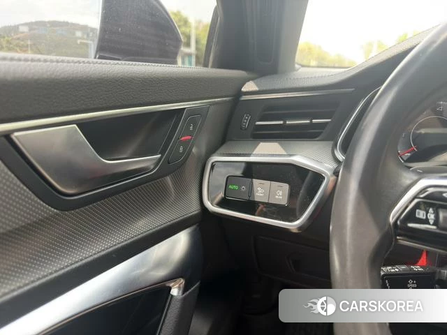 Audi A6L id 4253912 из Китая 12
