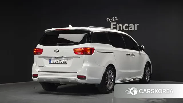 Kia The New Carnival id 3698501 из Кореи 12