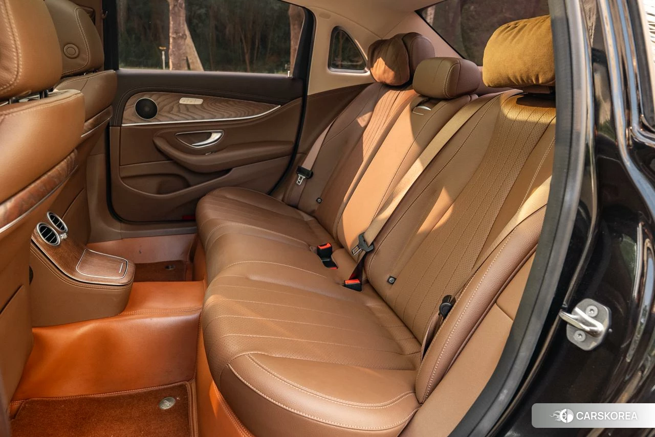 Mercedes-Benz E-class id 4420154 из Китая 9