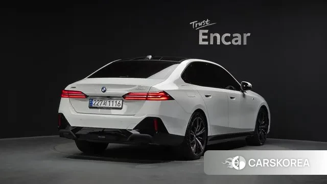 BMW 5 Series (G60) id 3580613 из Кореи 12